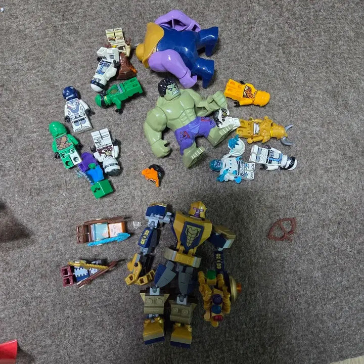 [BUNJANG] LEGO Compatible Bulk Bricks and Minifigures - Marvel, City, Minecraft / 레고 정품 마블 시티 마인크래프트 등  호환 제품 다수 벌크 및 미피