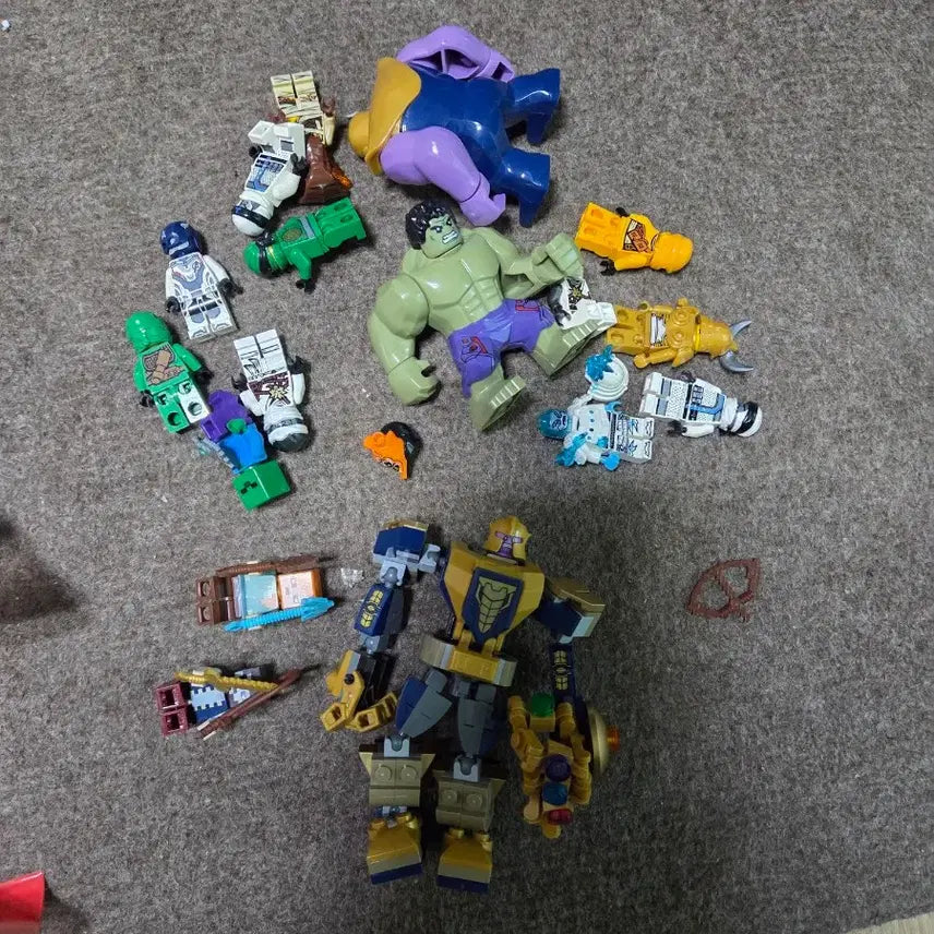 [BUNJANG] LEGO Compatible Bulk Bricks and Minifigures - Marvel, City, Minecraft / 레고 정품 마블 시티 마인크래프트 등  호환 제품 다수 벌크 및 미피