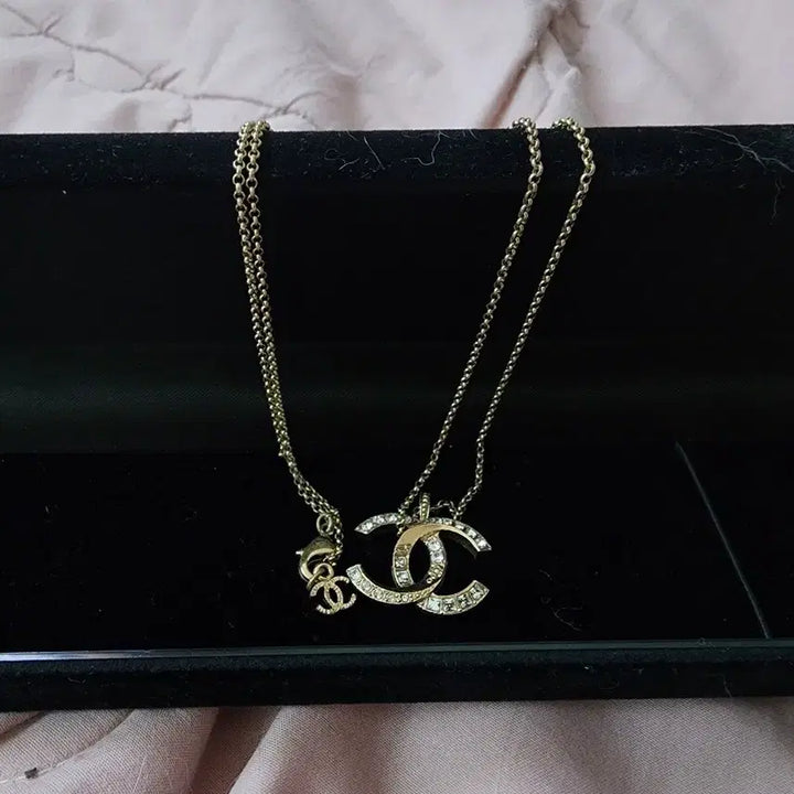 [BUNJANG] Chanel CC Logo Necklace / 샤넬 CC 로고 목걸이