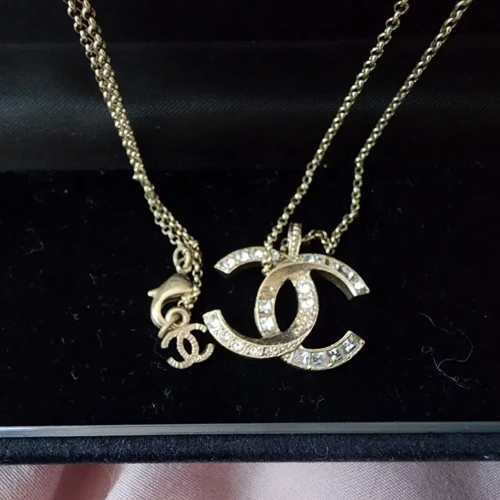 [BUNJANG] Chanel CC Logo Necklace / 샤넬 CC 로고 목걸이
