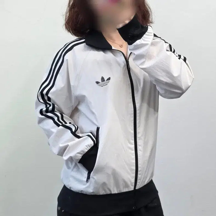 [BUNJANG] Vintage Adidas Olympic Edition Windbreaker / [프립]빈티지 아디다스 올림픽 에디션 윈드브레이커 바람막이