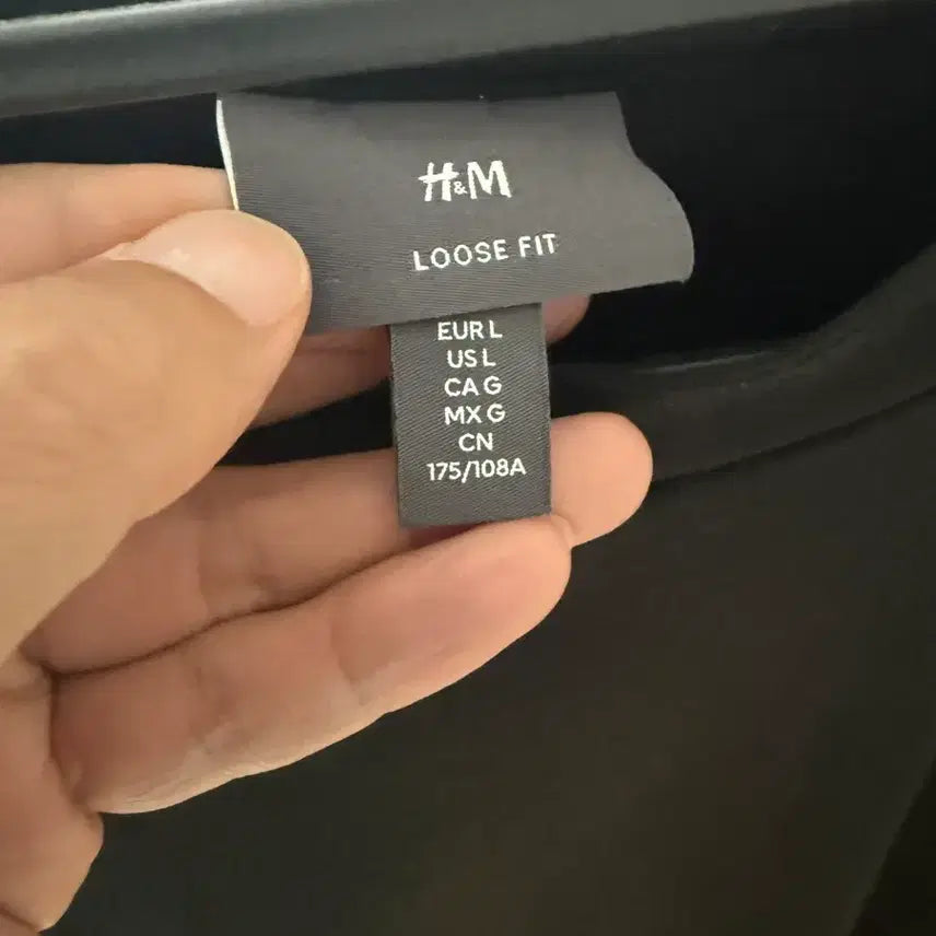 [SOLD OUT] H&amp;M 루즈핏 블랙 반팔 티셔츠 L