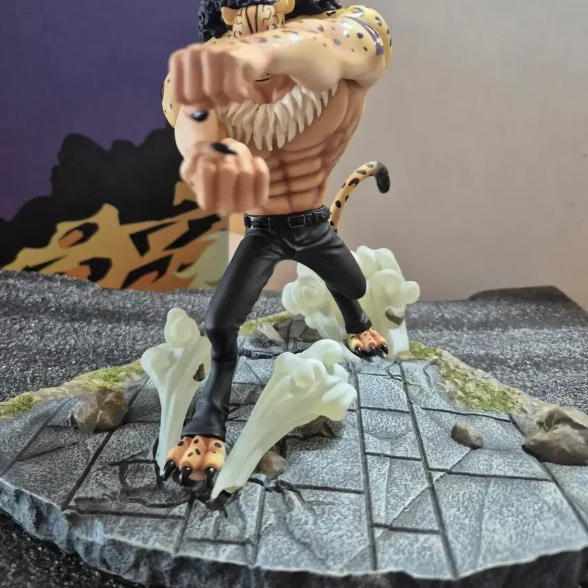 [BUNJANG] U2-Studio One Piece CP9 Rob Lucci Resin Figure / U2-Studio 원피스 CP9 로브루치 레진 피규어