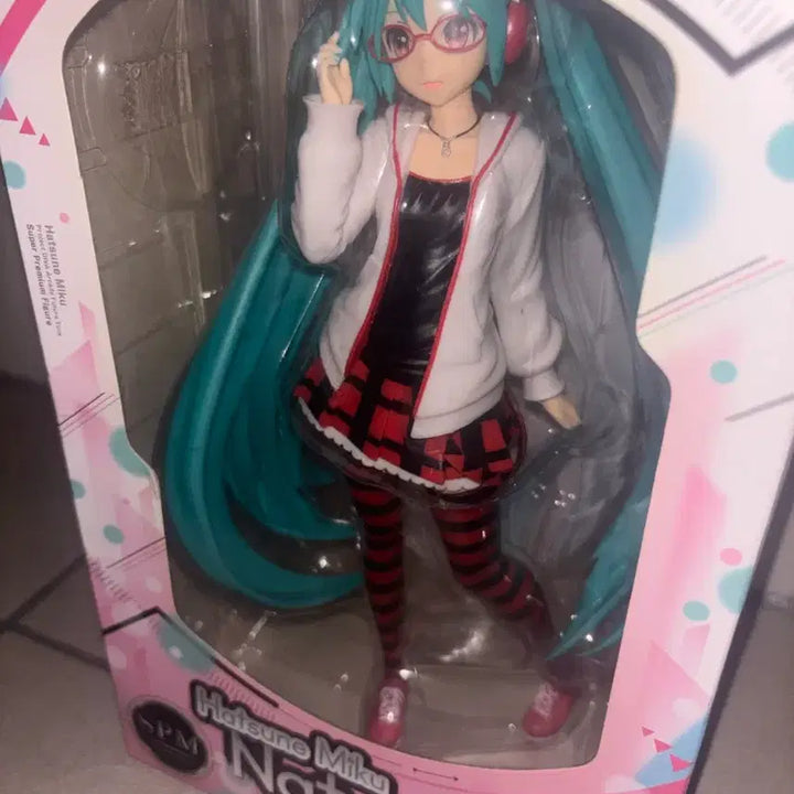 [BUNJANG] Hatsune Miku Natural Eyeglasses Miku Figure (Sealed) / 미개봉)프로젝트디바 하츠네미쿠 내츄럴 안경미쿠 피규어
