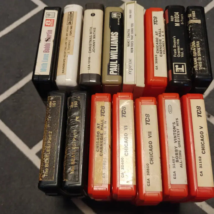 [BUNJANG] Lot of 42 8-Track Tapes with Storage Case / 8트랙(8-Track Cartridge)테이프 42개 판매합니다.