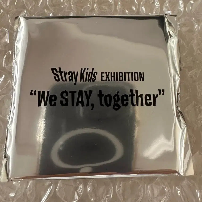 [BUNJANG] Stray Kids Hyunjin Japan Exhibition Badge / 일본 전시회 현진 뱃지