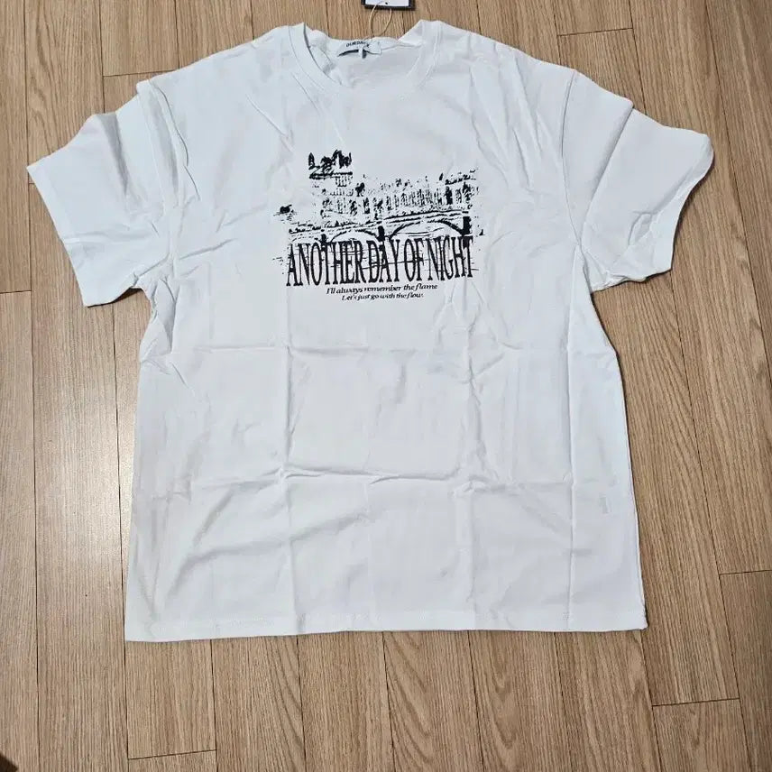 [BUNJANG] Ourdays Another Day Graphic Short Sleeve T-shirt White L / [L] 아워데이즈 어나더 데이 그래픽 반팔 티셔츠 화이트
