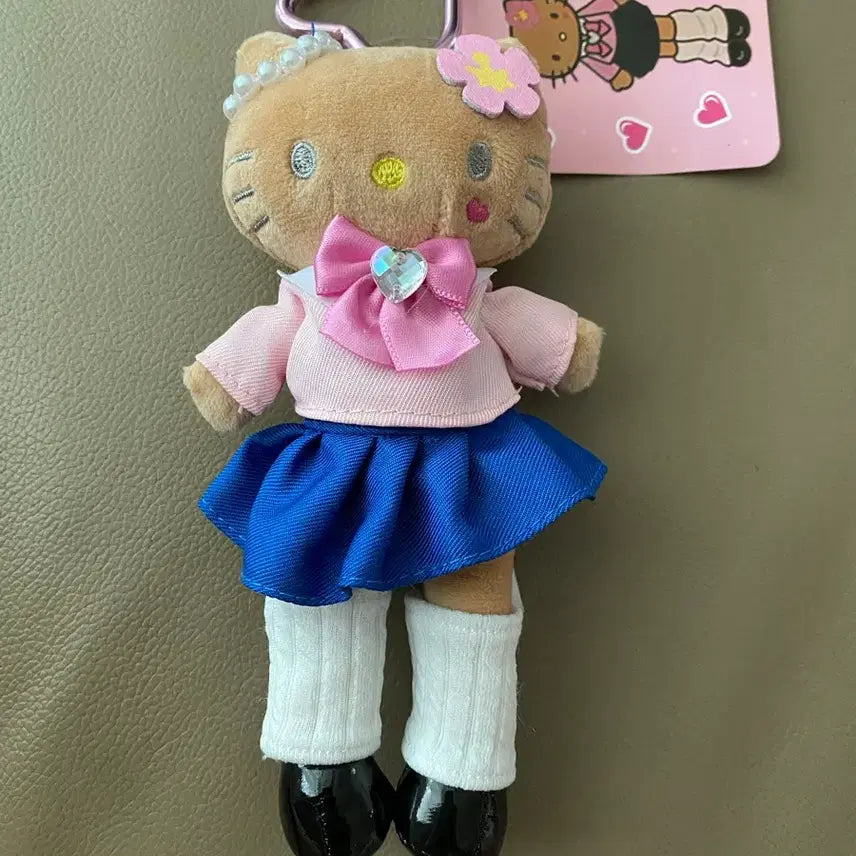 [BUNJANG] Hello Kitty Long Legs School Uniform Keyring / (새상품)롱다리키티 교복키티 키링
