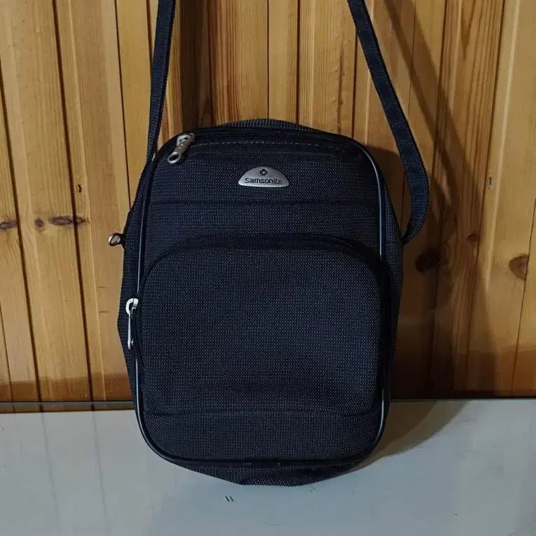 [BUNJANG] Samsonite Mini Crossbody Bag / 쌤소나이트 미니크로스백