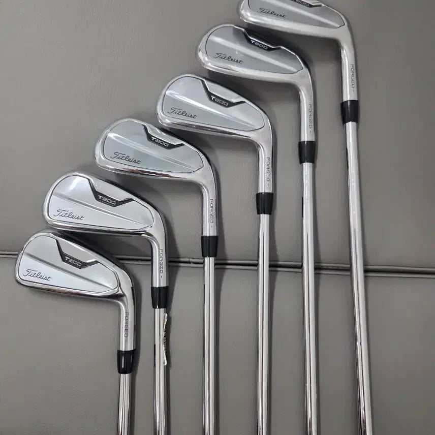 [BUNJANG] Titleist T200 2nd Gen 6-Iron Set (5-PW) / 타이틀리스트 T200 2세대 6아이언 세트(5~P)