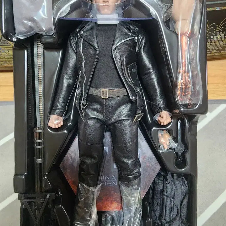 [BUNJANG] Hot Toys Terminator 2 MMS795 T-800 2.0 Figure / 핫토이.터미네이터2 mms795 2.0.환불가