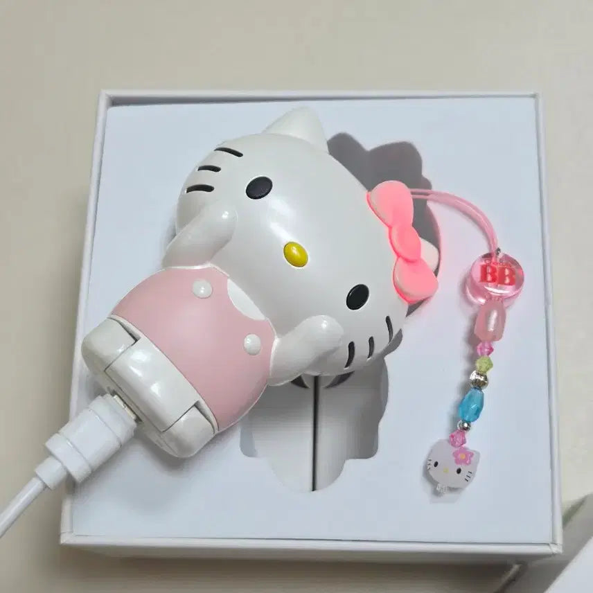 [BUNJANG] Classic Hello Kitty Feature Phone Figurine KT-01BT Die-Cut Hello Kitty Phone / 고전키티 피처폰 휴대폰 핸드폰 폴더폰 피규린 KT-01BT 다이컷 키티폰