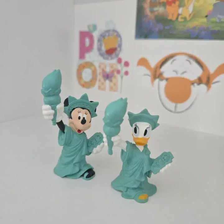 [BUNJANG] Disney Statue - Statue of Liberty (Minnie &amp; Daisy) / 디즈니 자유의 여신상