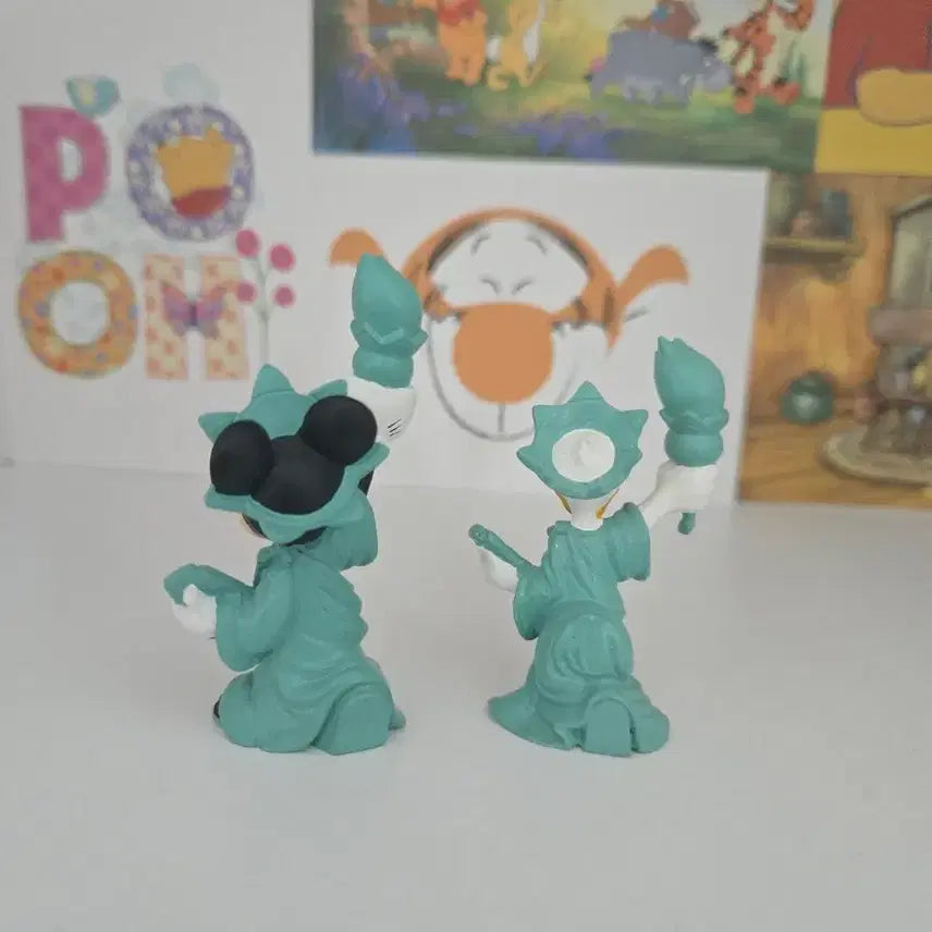 [BUNJANG] Disney Statue - Statue of Liberty (Minnie &amp; Daisy) / 디즈니 자유의 여신상