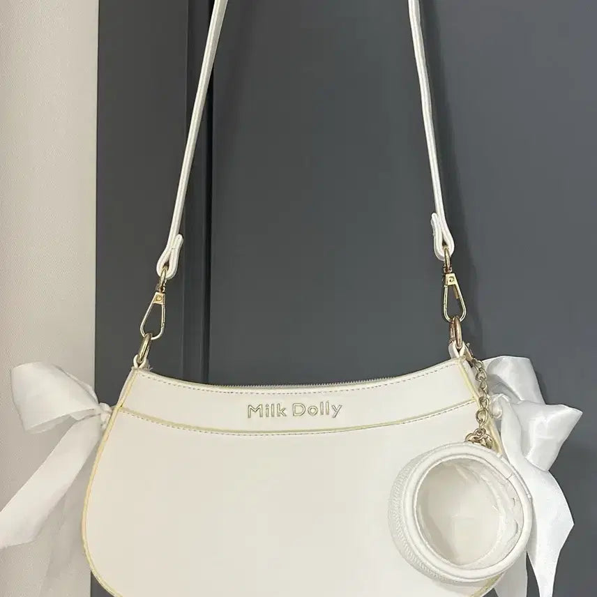 [BUNJANG] HooeyNeko Under the Moon Ita Bag White / 후유네코 언더더문 이타백 화이트(뱃지포함x)