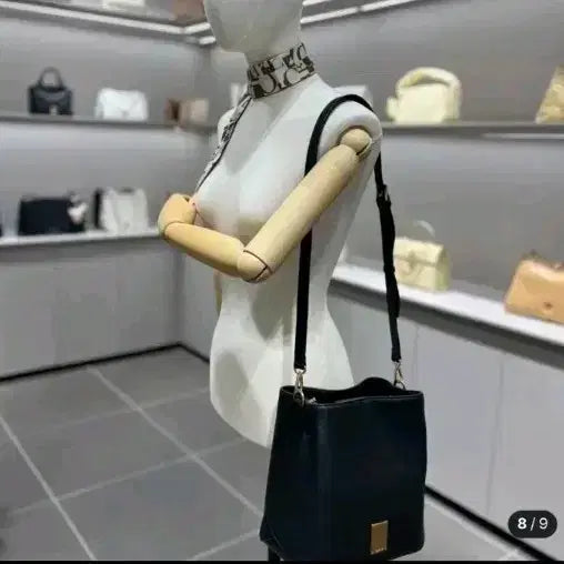 [BUNJANG] Couronne Livia Shoulder Bag / 쿠론 리비아 숄더백