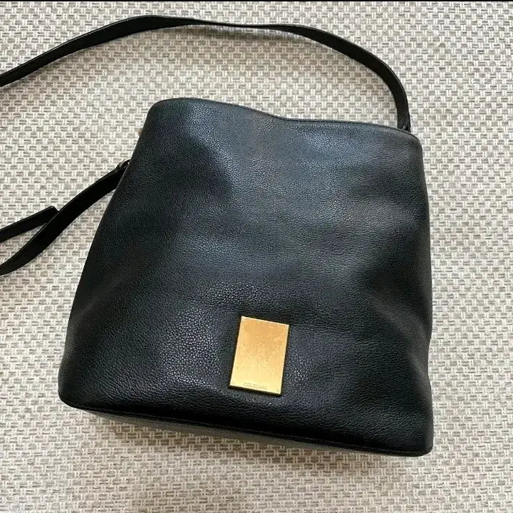 [BUNJANG] Couronne Livia Shoulder Bag / 쿠론 리비아 숄더백