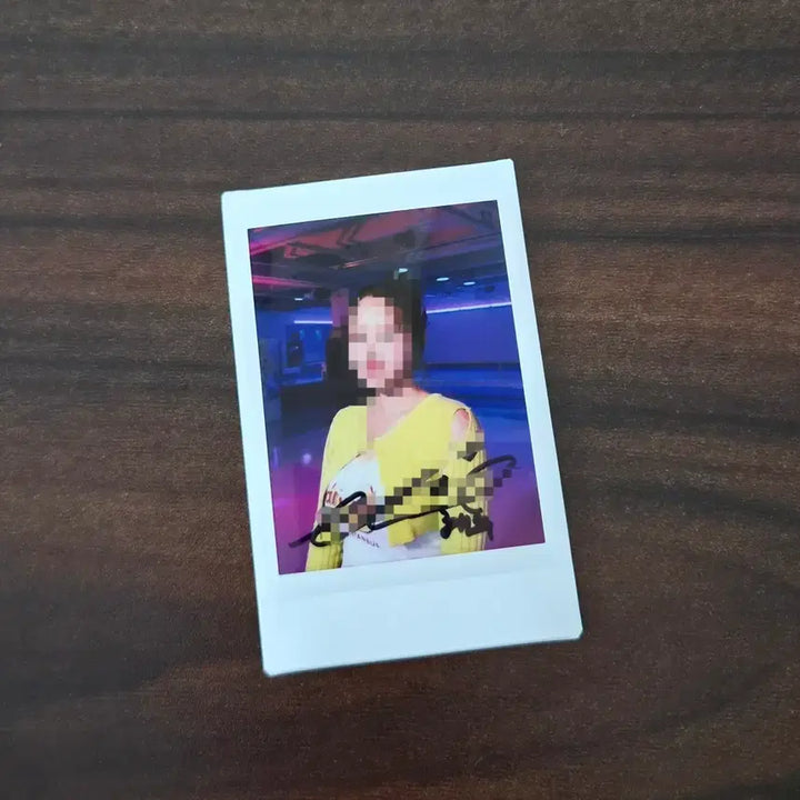 [BUNJANG] LUCEUM HYEJU Signed Polaroid / 루셈블 혜주 싸인 폴라로이드