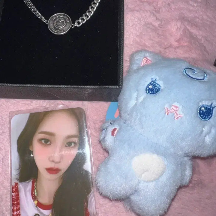 [BUNJANG] Aespa Karina Bundle Set (Carangie + Fan Meeting Bracelet) / 에스파 카리나 일괄양도 (카랑이 + 팬미팅 팔찌 세트)