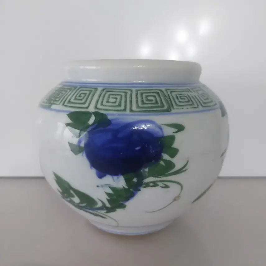 [BUNJANG] Antique Korean Peony Porcelain Vase / 오래된 목단 도자기