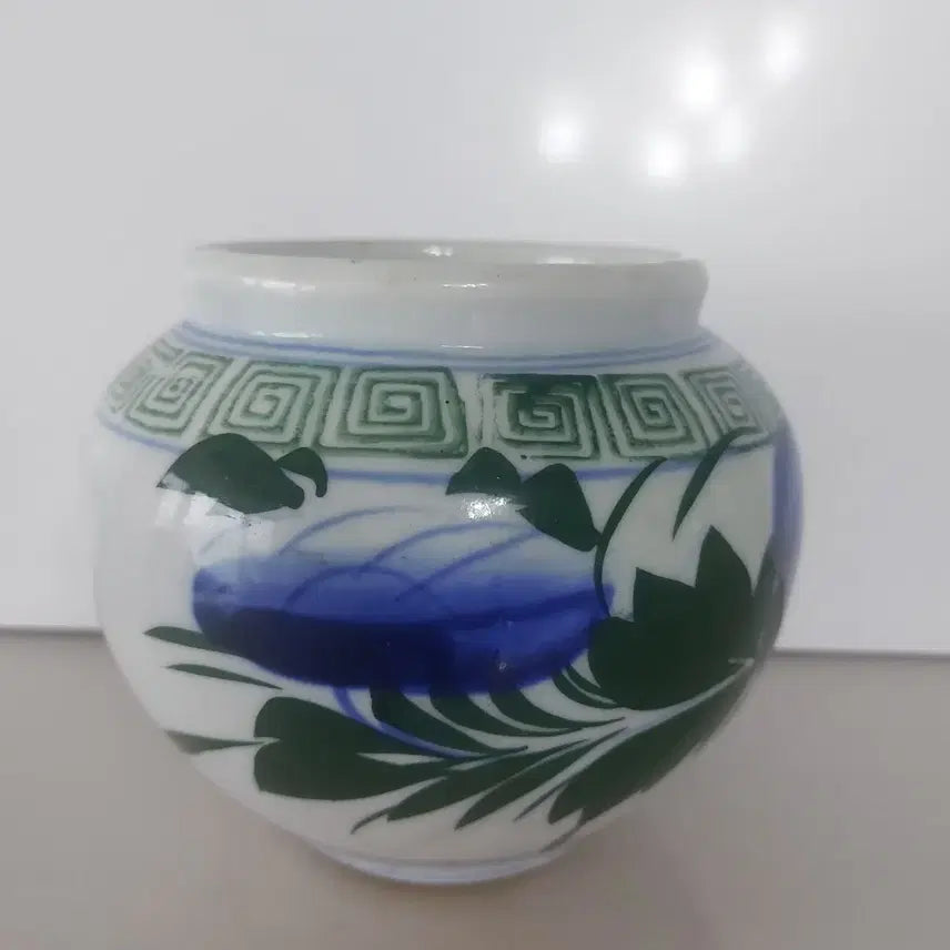 [BUNJANG] Antique Korean Peony Porcelain Vase / 오래된 목단 도자기