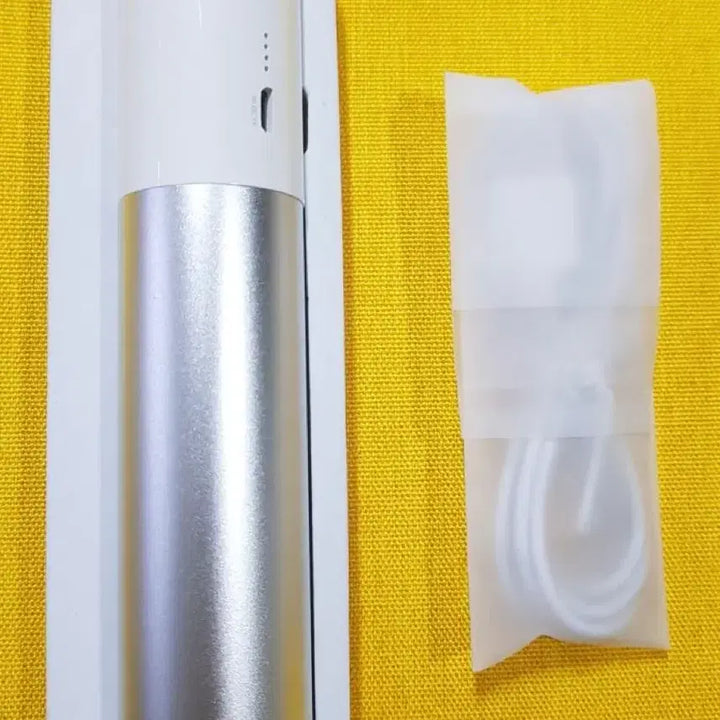 [BUNJANG] TWICE Candy Bong Power Bank 2000mAh / 트와이스 캔디봉 보조배터리