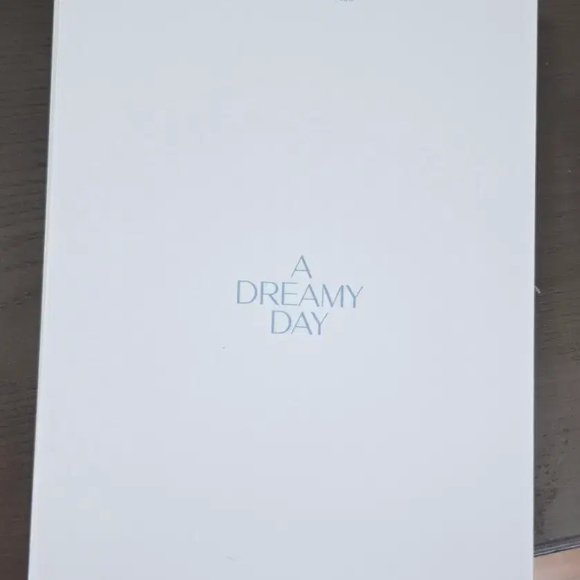 [SOLD OUT] 아이브 어드리미데이 포토북 판매해요 유진가을레이 원영리즈이서