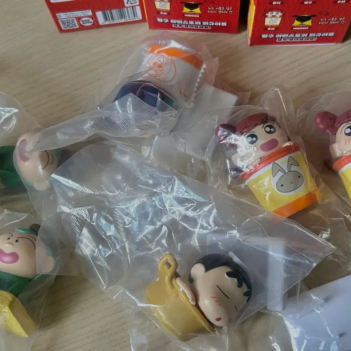 [BUNJANG] Crayon Shin-chan Ramen Stopper Figures (Set Available) / 짱구 라면스토퍼 피규어 / 맹구 짱구 철수 유리 훈이 수지