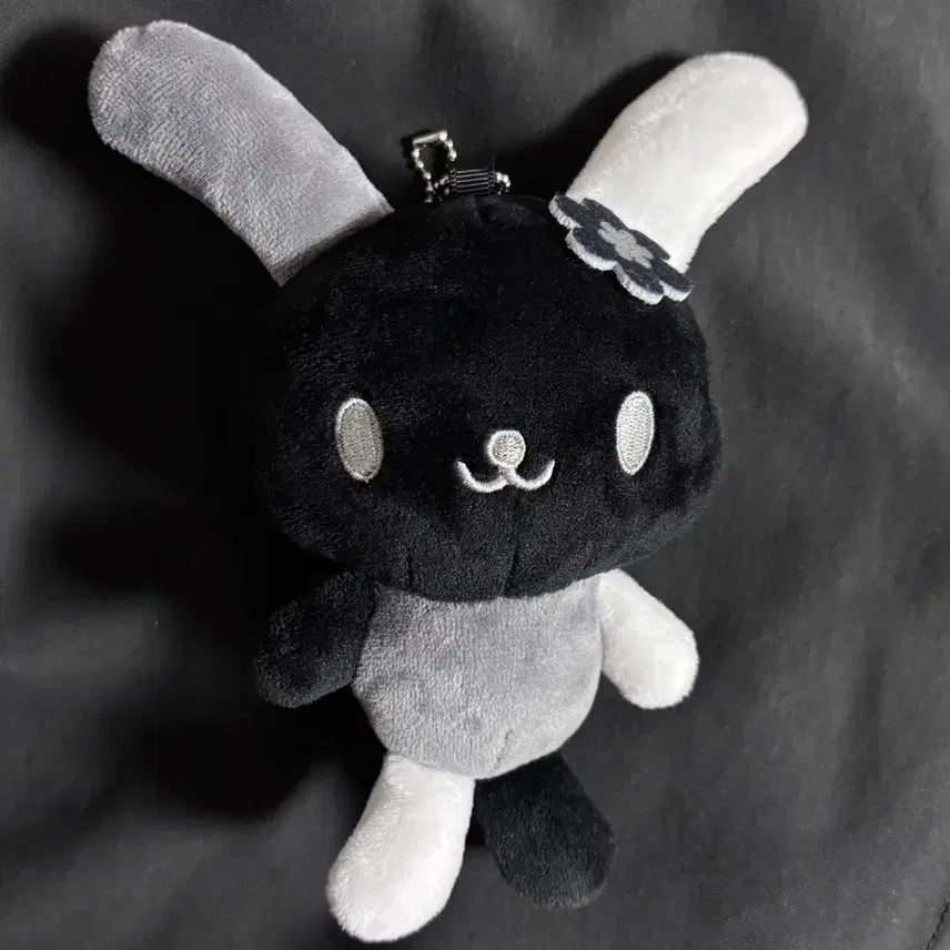[BUNJANG] Abail Usahana Monotone Mascot Keychain / 아베일 우사하나 모노톤 마스코트