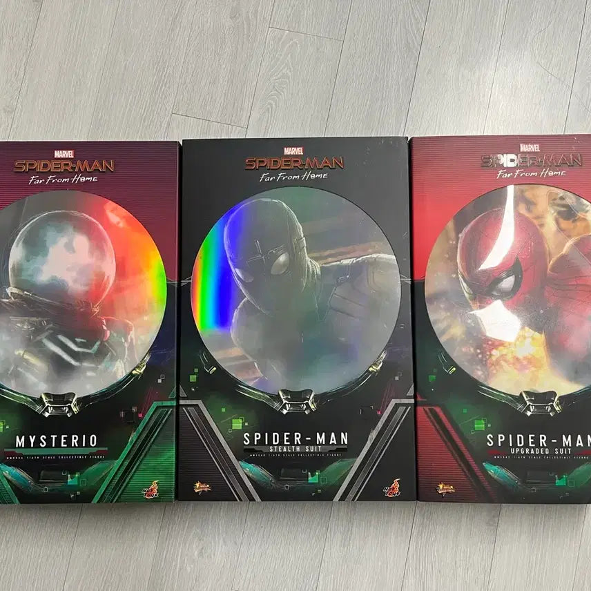 [BUNJANG] Hot Toys Spider-Man: Far From Home Stealth Suit Diorama Display Set / [핫토이] 스파이더맨 파프롬홈 라인 판매합니다