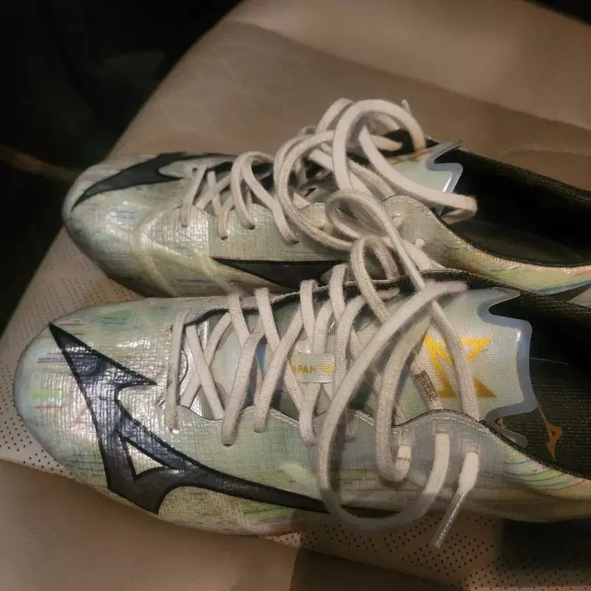 [BUNJANG] Mizuno Alpha 2 Japan White 265mm Soccer Cleats / 미즈노 알파2  제팬 화이트 265mm