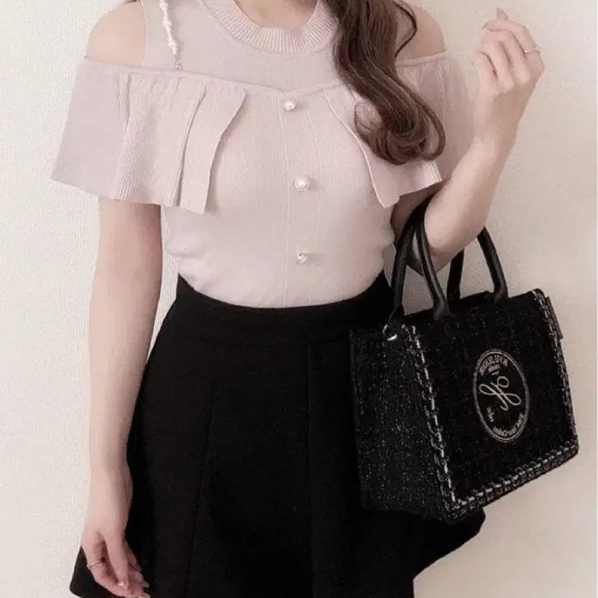 [SOLD OUT] 그레일 펄 스트랩 오프숄더 니트 탑스 아이보리 grl 일브 스나계