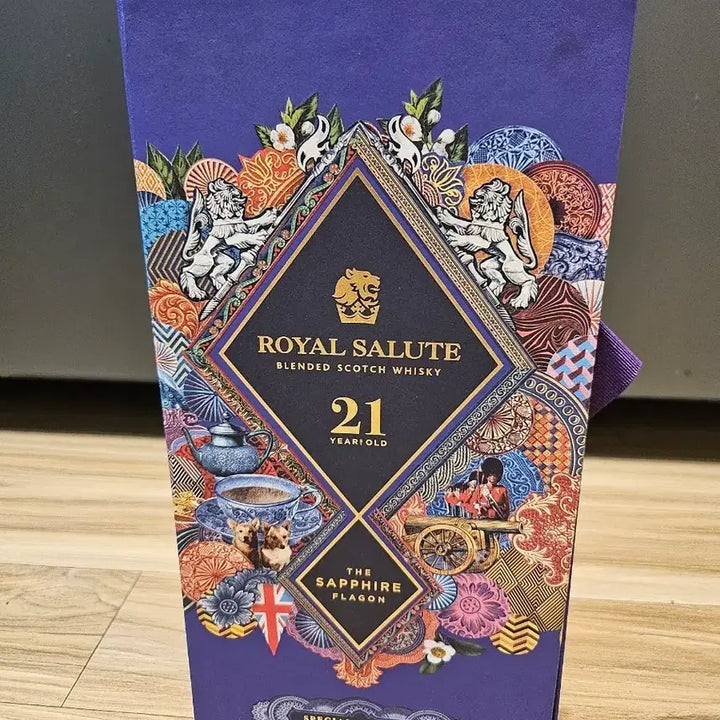[BUNJANG] Royal Salute 21 Year Sapphire Flagon Special Edition Empty Bottle / 로얄살루트 21년 사파이어 플라곤 스페셜 에디션 공병입니다