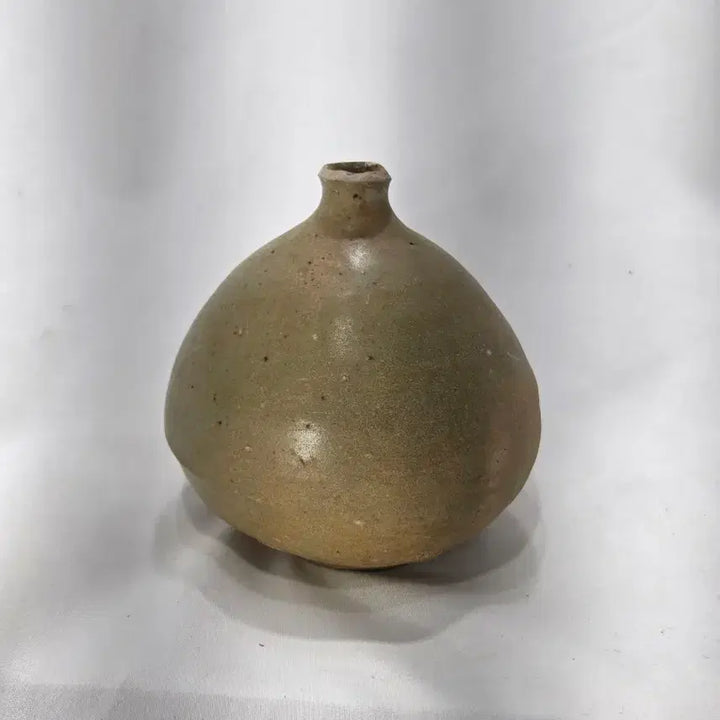 [BUNJANG] Celadon Porcelain Vase with Antique Charm / 청자유병
