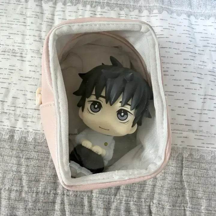 [BUNJANG] Yuta Megahouse Look Up + Bag / 유타 메가하우스 룩업+가방