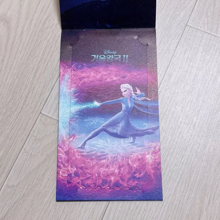 [BUNJANG] Megabox Frozen 2 Elsa Ticket Book + 2 Illustration Tickets / 메가박스 겨울왕국2 엘사 티켓북+일러스트 티켓 2장