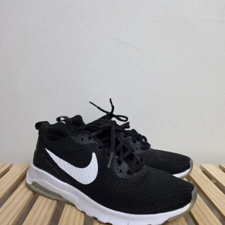 [BUNJANG] Nike Air Max Motion Sneakers (Black, 235mm) / 235나이키 에어맥스 모션  -1068