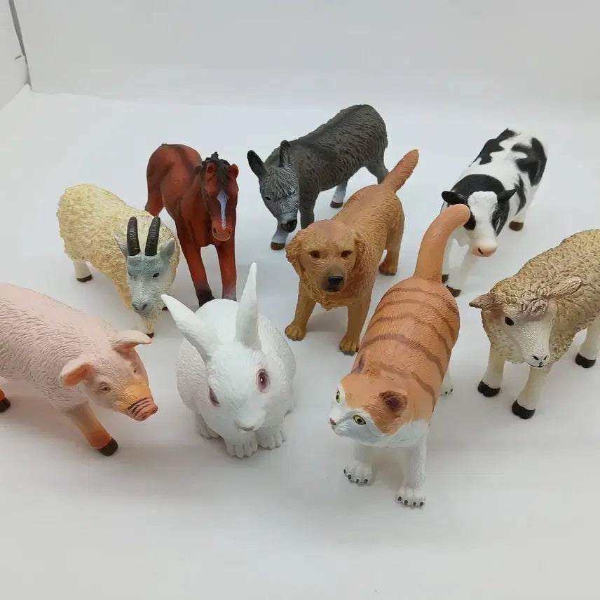 [BUNJANG] Animal Figurines Set (9 Types) / 동물 피규어 장난감 모형 인형 강아지 고양이 토끼 돼지 얼룩말 9종 세트