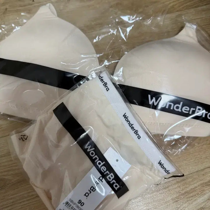 [BUNJANG] Wonderbra 3-Piece Set (New) / 원더브라 3종 세트(새상품)