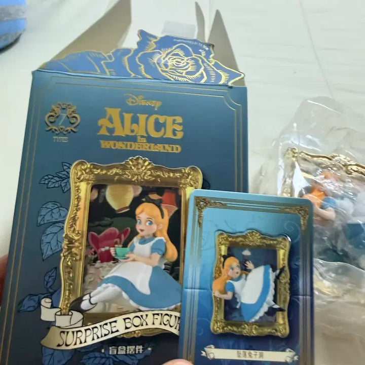 [BUNJANG] Disney Alice in Wonderland Framed Figure / 디즈니 이상한 나라의 앨리스 액자피규어