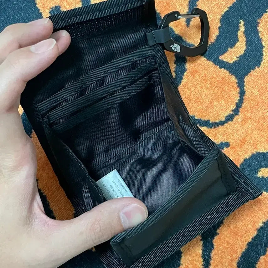[BUNJANG] The North Face Wallet with Carabiner / 노스페이스 지갑 카라비너포함