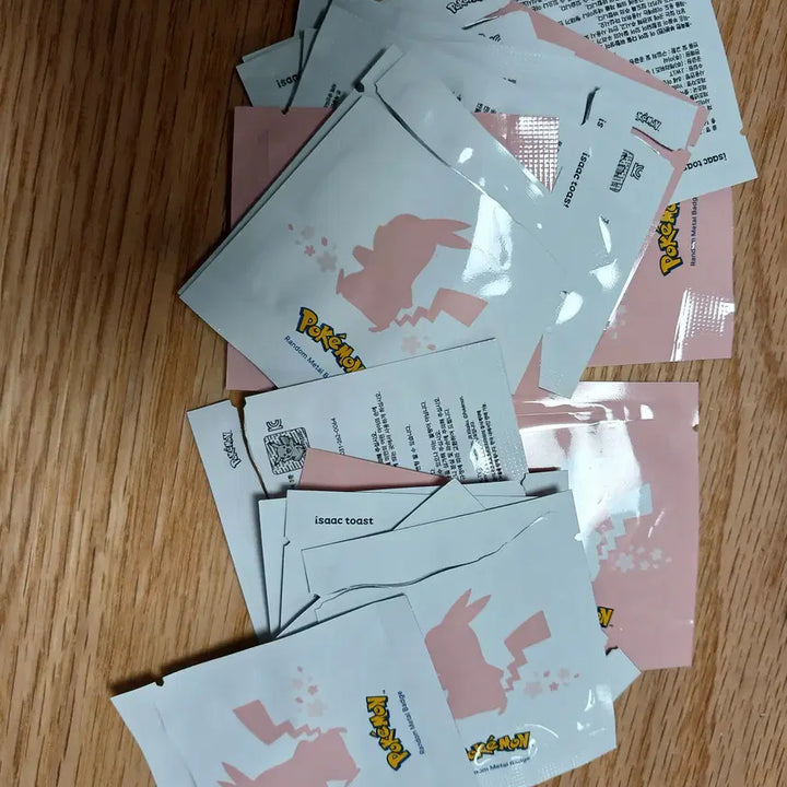 [BUNJANG] Pokemon Badge Collection (Set of 27) / 이삭토스트 포켓몬 뱃지 총 27개 일괄 판매