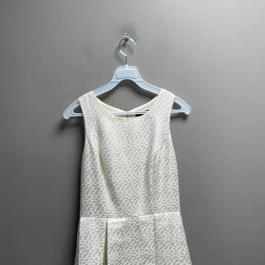[BUNJANG] White House Black Market Jacquard Dress / 화이트 하우스 블랙마켓 자카드 드레스 새제품