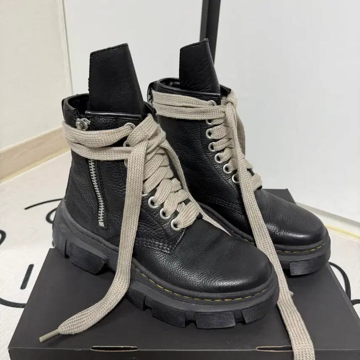 [BUNJANG] Dr. Martens x Rick Owens 1460 DMXL Jumbo Lace Boots Black / 270)닥터마틴 x 릭 오웬스 1460 DMXL 점보 레이스 부츠