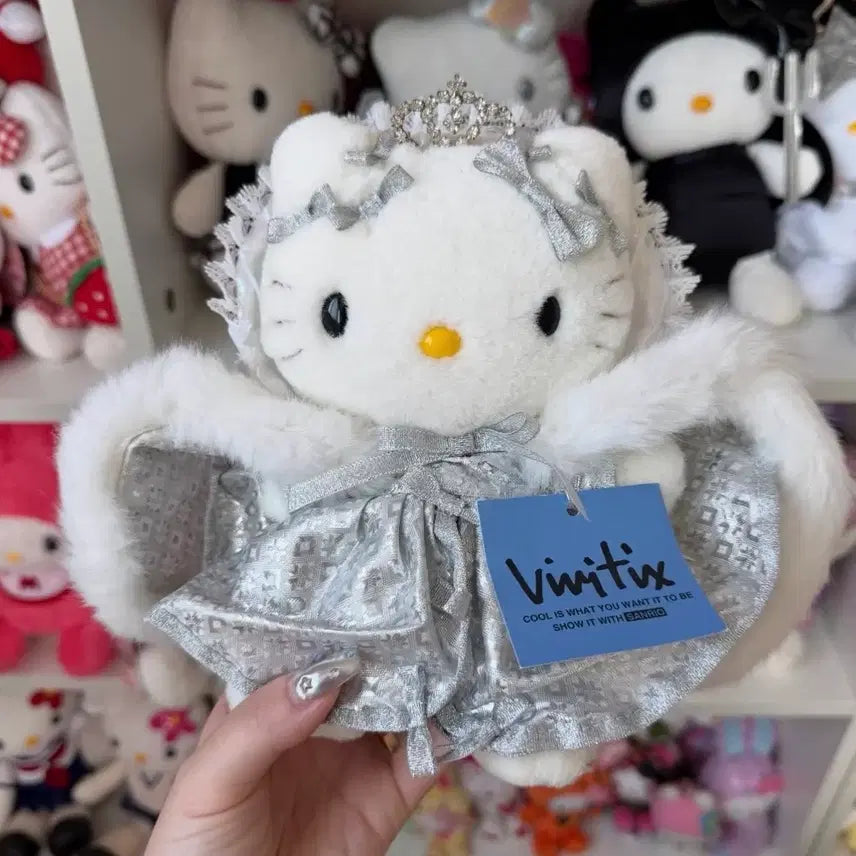 [SOLD OUT] 비비틱스 실버 드레스 고전 키티 인형