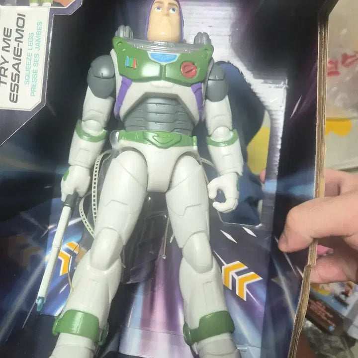 [BUNJANG] Disney Pixar Toy Story Buzz Lightyear Action Figure with Lights and Sounds / 디즈니 토이스토리 버즈 라이트이어 액션 피규어
