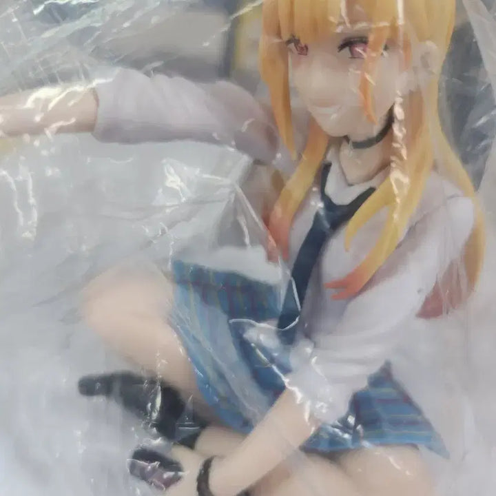 [BUNJANG] My Dress-Up Darling Marin Kitagawa School Uniform Figure / 마이 드레스 업 달링 키타가와 마린 교복 피규어