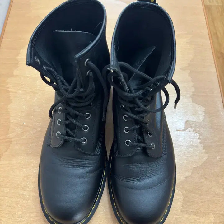 [BUNJANG] Dr. Martens Lace-Up Boots Size 280 Men&