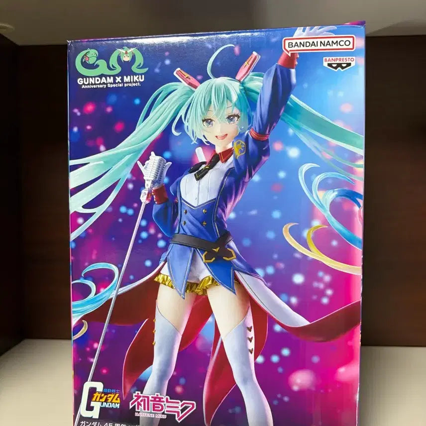 [BUNJANG] Gundam 45th Anniversary x Hatsune Miku Collaboration Limited Edition Figure / 건담 45주년 기념 하츠네 미쿠 콜라보레이션 피규어