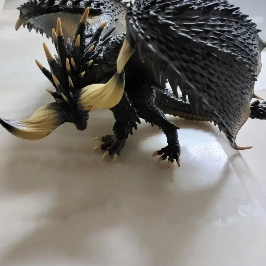 [BUNJANG] Monster Hunter Nergigante Ichiban Kuji A Prize Figure / 몬스터헌터 네르기간테 제일복권 a상